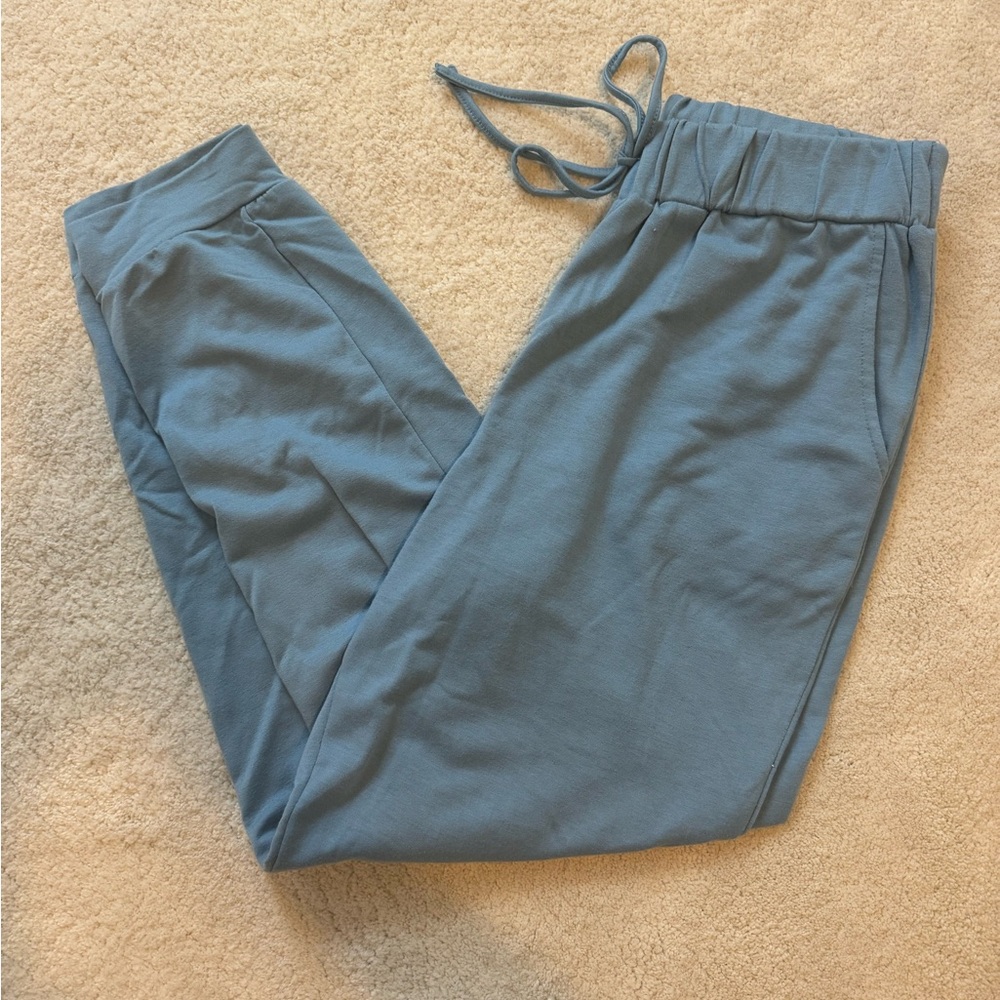 Chenault Sport women’s blue joggers, size large